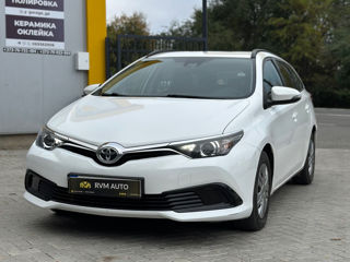 Toyota Auris foto 1