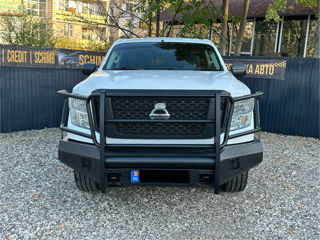 Nissan Titan foto 2