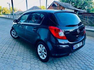 Opel Corsa foto 2