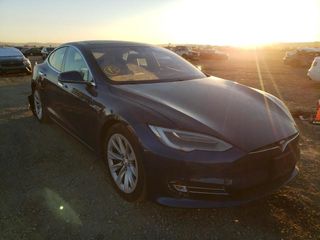 Tesla Model S foto 1