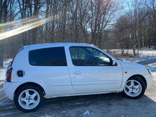 Renault Clio foto 7