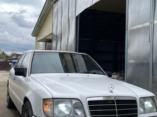 Mercedes Series (W124)