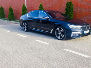 BMW 7 Series foto 2