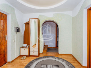 Apartament cu 4 camere, 91 m², Poșta Veche, Chișinău foto 9