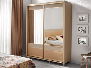 Se vinde Dulap-cupe Ambianța Clasic 1.8 m Creme/ Wenge În rate la 0%. Livrare în toată Moldova.