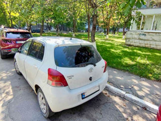 Toyota Yaris foto 2