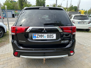 Mitsubishi Outlander foto 3