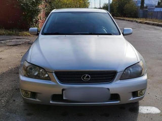 Lexus IS Series foto 3