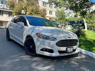 Ford Fusion foto 1