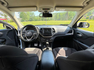 Jeep Grand Cherokee фото 3