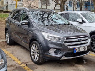 Ford Kuga foto 1