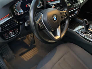 BMW 5 Series foto 7