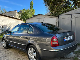 Skoda Superb foto 5