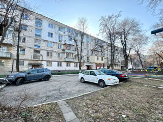 Apartament cu 3 camere, 52 m², Râșcani, Chișinău foto 1