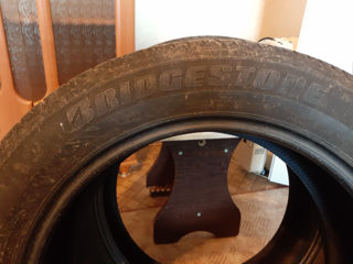 Vind 2 anvelope Brigestone 235/55 R18 100H 40 % M+S 800лей