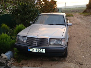 Mercedes Series (W124) foto 2