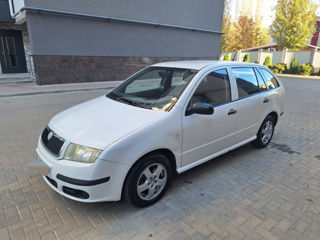 Skoda Fabia foto 2