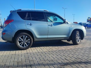 Toyota Rav 4 foto 4