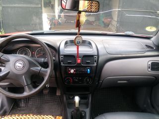 Nissan Almera foto 3