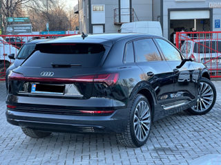 Audi e-tron foto 3