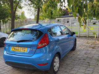 Ford Fiesta foto 3