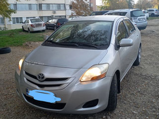 Toyota Yaris foto 2