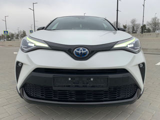 Toyota C-HR foto 1