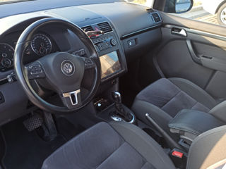 Volkswagen Touran foto 9