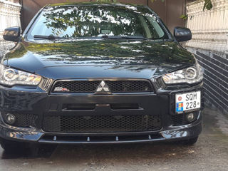 Mitsubishi Lancer foto 1