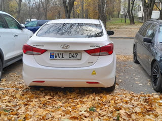 Hyundai Elantra foto 4