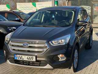 Ford Kuga foto 2