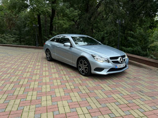 Mercedes E-Class Coupe foto 1