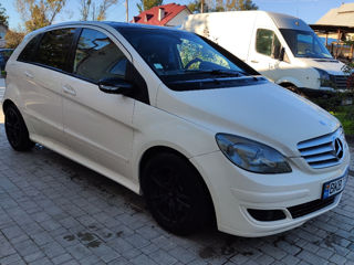 Mercedes B-Class foto 3