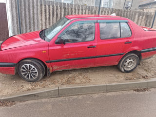 Volkswagen Vento foto 4