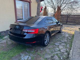 Skoda Superb foto 3