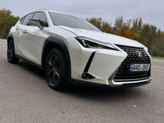 Lexus UX foto 2