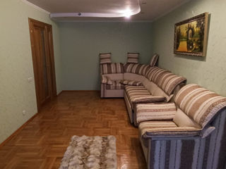 Apartament cu 2 camere, 80 m², Poșta Veche, Chișinău foto 5
