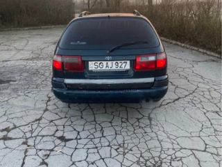 Toyota Avensis foto 4