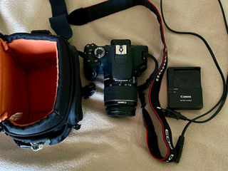 Canon EOS 600D Kit 18-55 + штатив