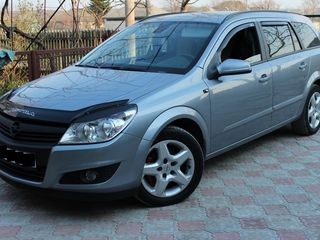 Opel Astra foto 1