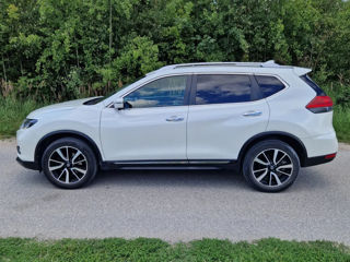 Nissan X-Trail foto 2