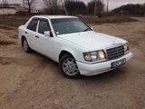 Mercedes Series (W124) foto 1