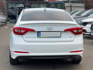 Hyundai Sonata foto 6