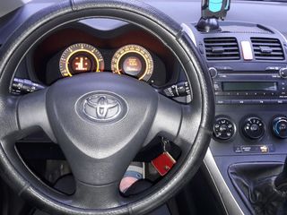 Toyota Auris foto 8