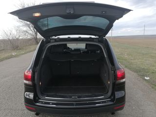 Volkswagen Touareg foto 8