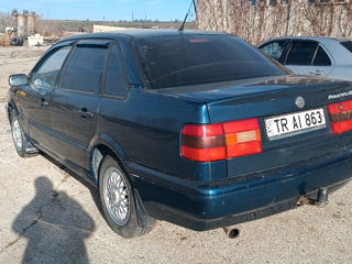 Volkswagen Passat foto 3