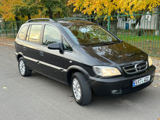 Opel Zafira foto 2