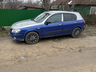 Nissan Almera foto 4