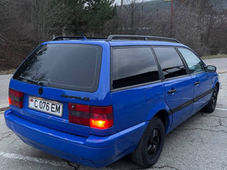 Volkswagen Passat foto 2