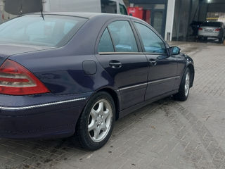 Mercedes C-Class foto 5